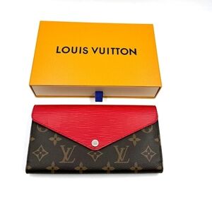 Pre-Owned Louis Vuitton Monogram Epi Marie-Lou Long Wallet.